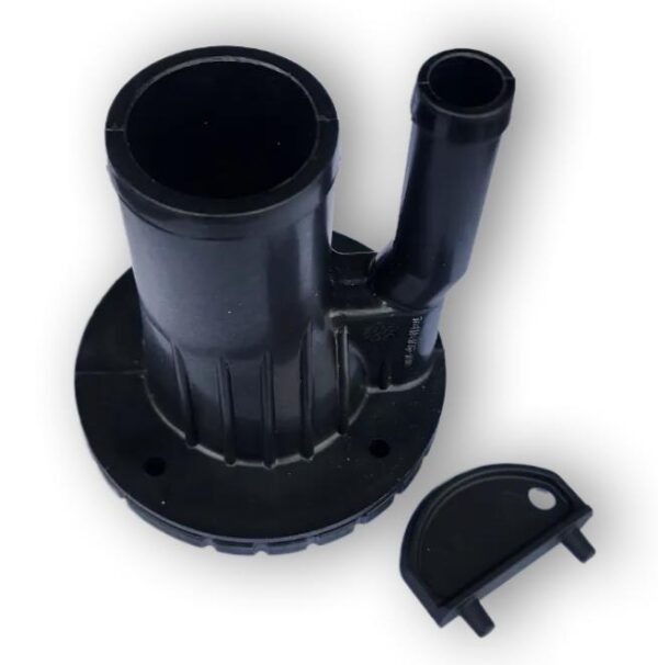 RWB7854 Attwood Round Deck Filler Base