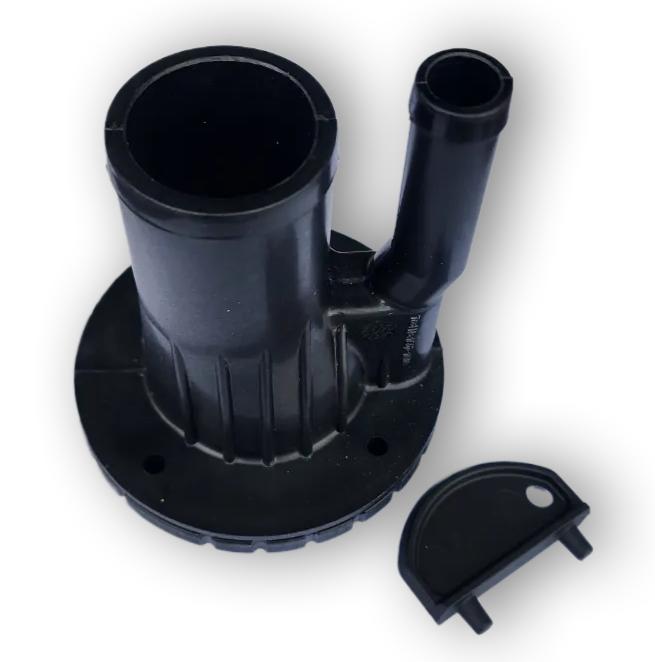 RWB7854 Attwood Round Deck Filler Base